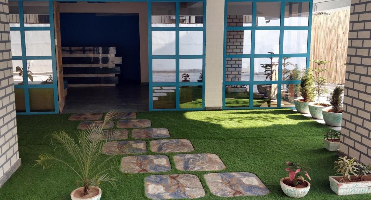 Hotel Istana Inn - A Luxury Stay Divisione di Divisione di Jaipur Esterno foto