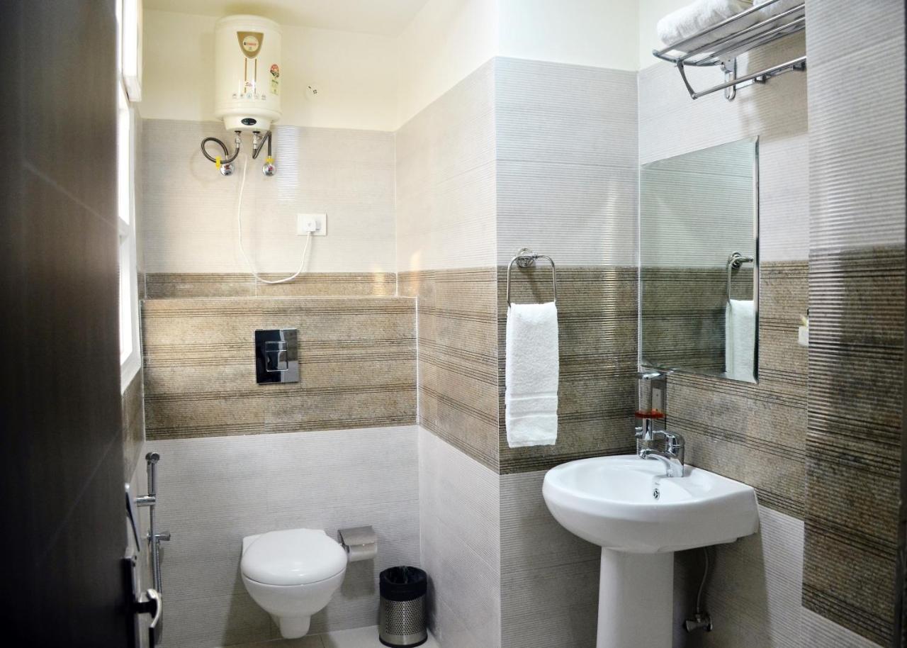 Hotel Istana Inn - A Luxury Stay Divisione di Divisione di Jaipur Esterno foto