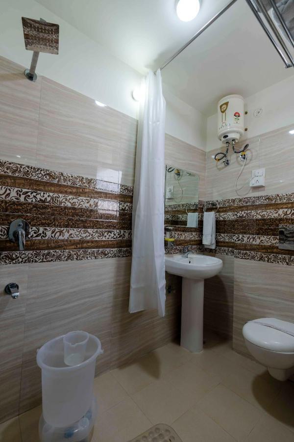 Hotel Istana Inn - A Luxury Stay Divisione di Divisione di Jaipur Esterno foto